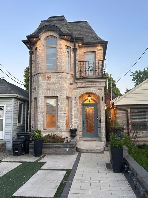 81 Livingstone Avenue, Toronto W04, ON M6E 2L7 — Toronto W04, Ontario