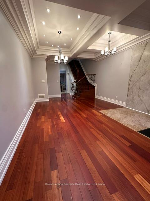 81 Livingstone Avenue, Toronto W04 — photo 3 of 5