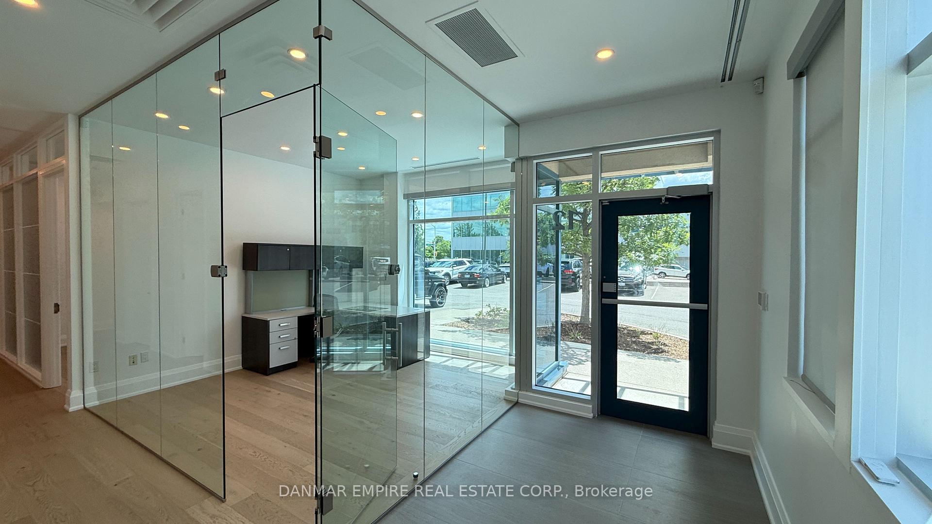 2380 Bristol Circle 12, Oakville, ON L6H 6M5