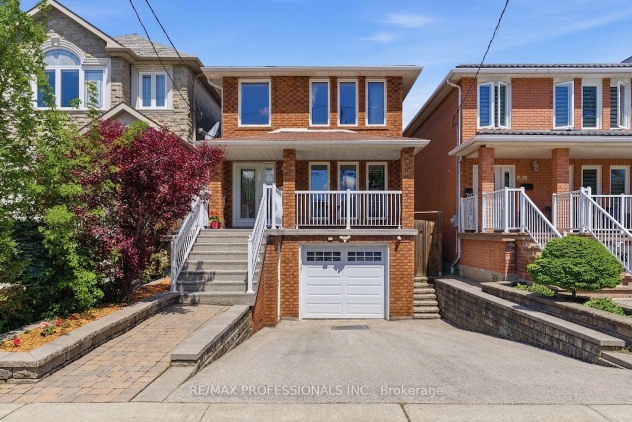 84 Harding Avenue, Toronto W04, ON M6M 3A5 — Toronto W04, Ontario