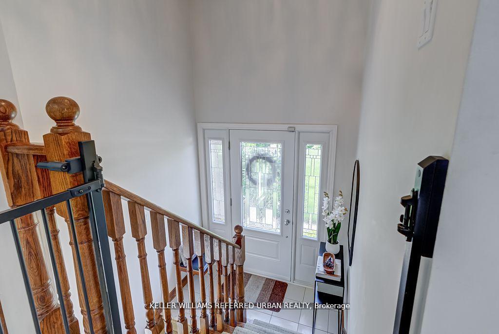 55 Tedder Street, Toronto W04 — photo 4 of 5