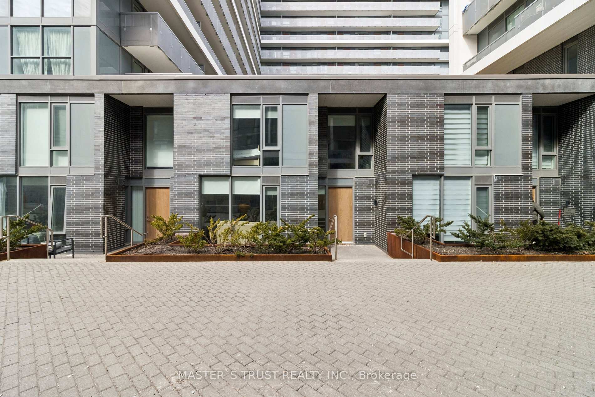 160 Flemington Road E TH109, Toronto W04, ON M6A 0A9 — Toronto W04, Ontario