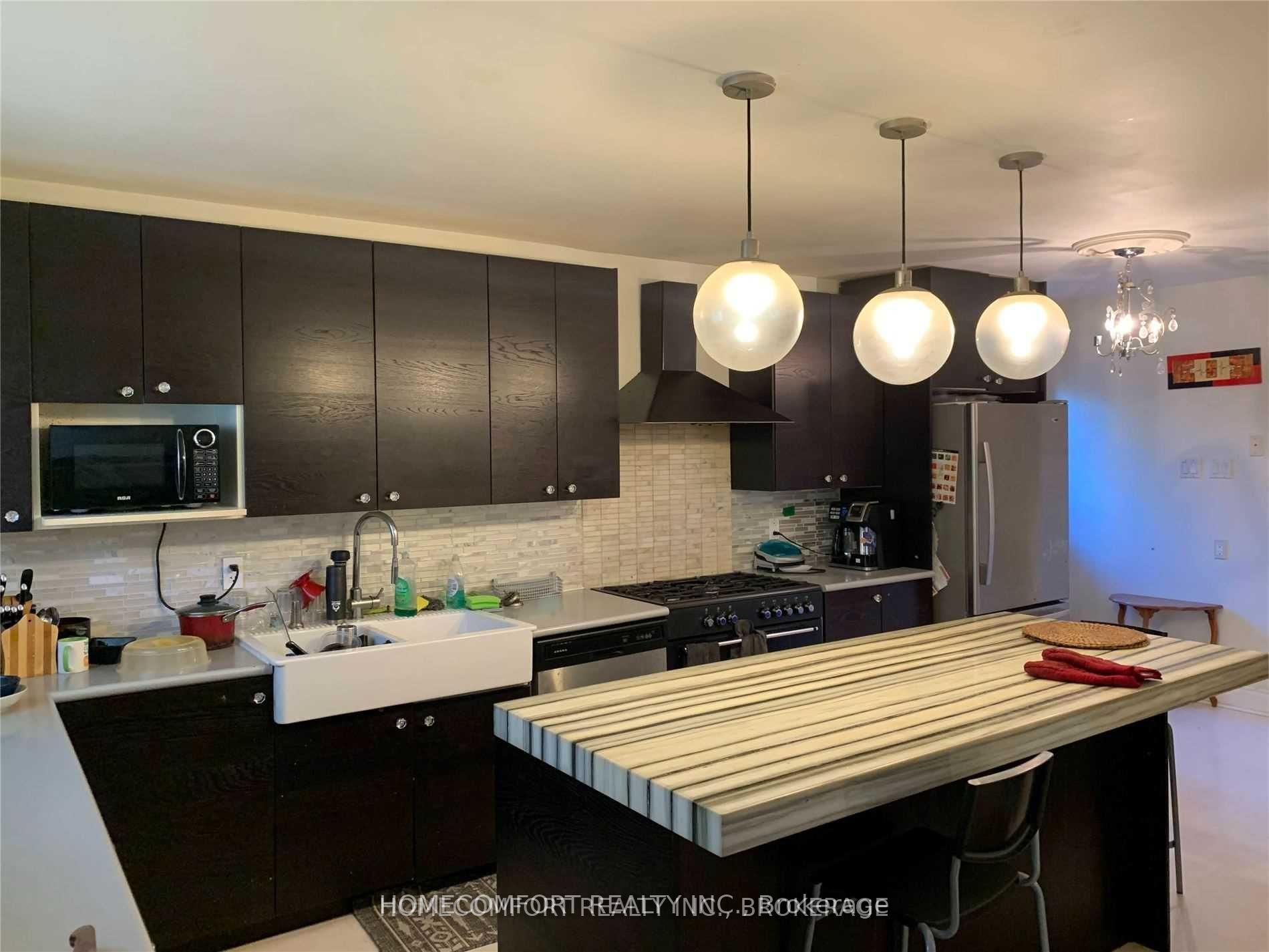 325 The West Way, Toronto W09 — photo 4 of 5
