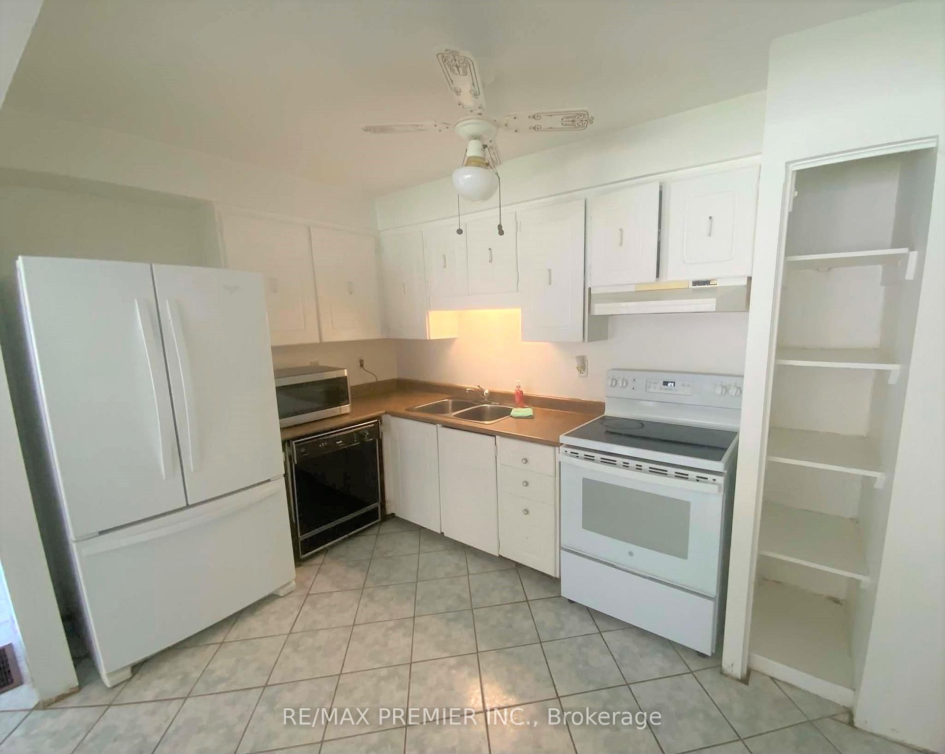 248 John Garland Boulevard 82, Toronto W10 — photo 5 of 5