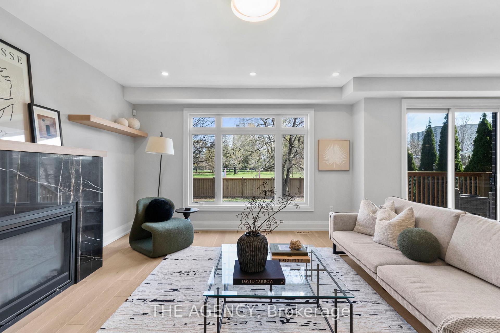 41 St Andrews Boulevard, Toronto W09 — photo 4 of 5