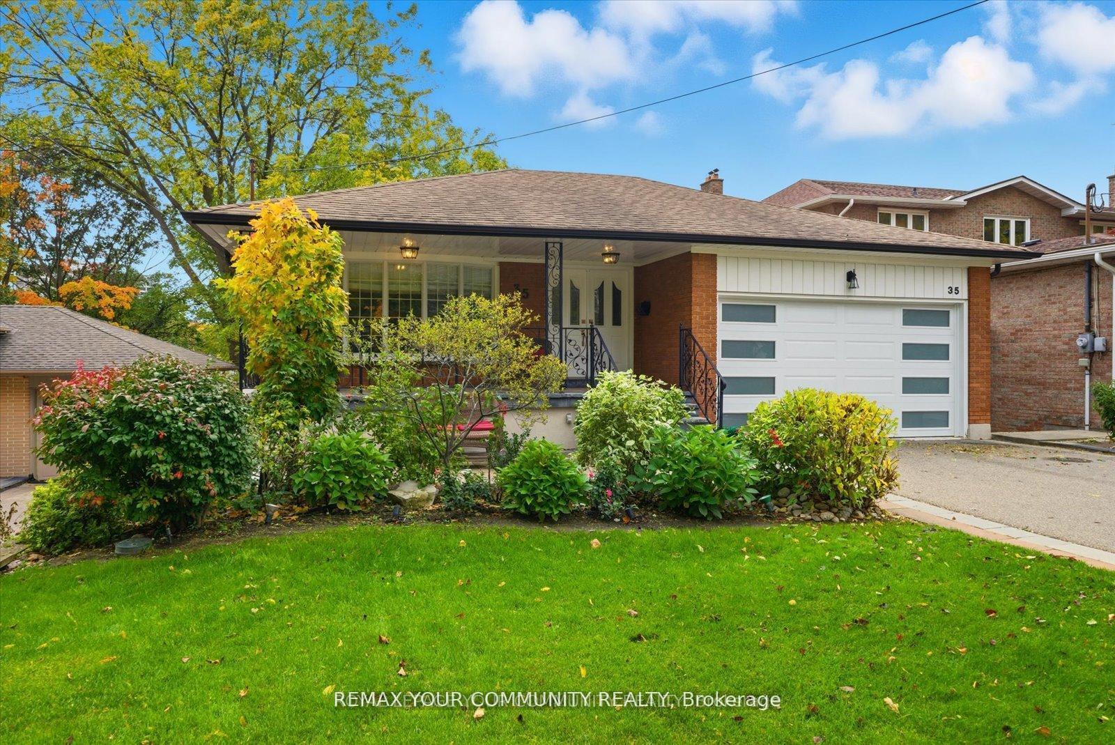 35 Sunvale Drive, Toronto W09 — photo 3 of 5