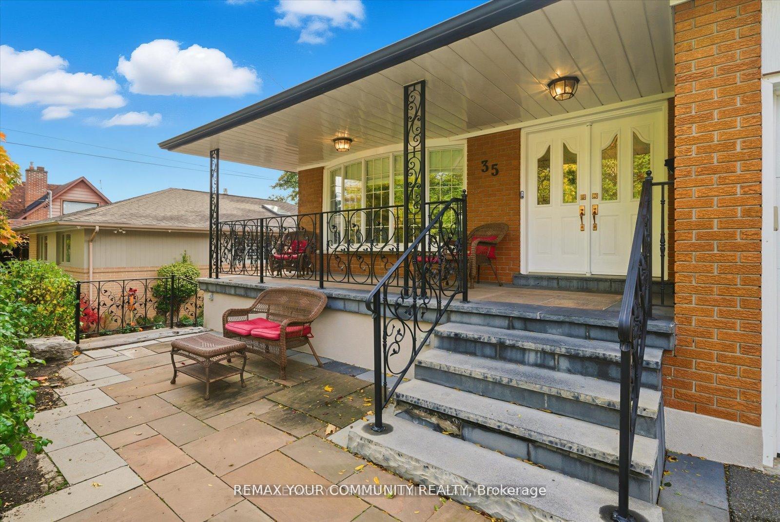 35 Sunvale Drive, Toronto W09 — photo 5 of 5