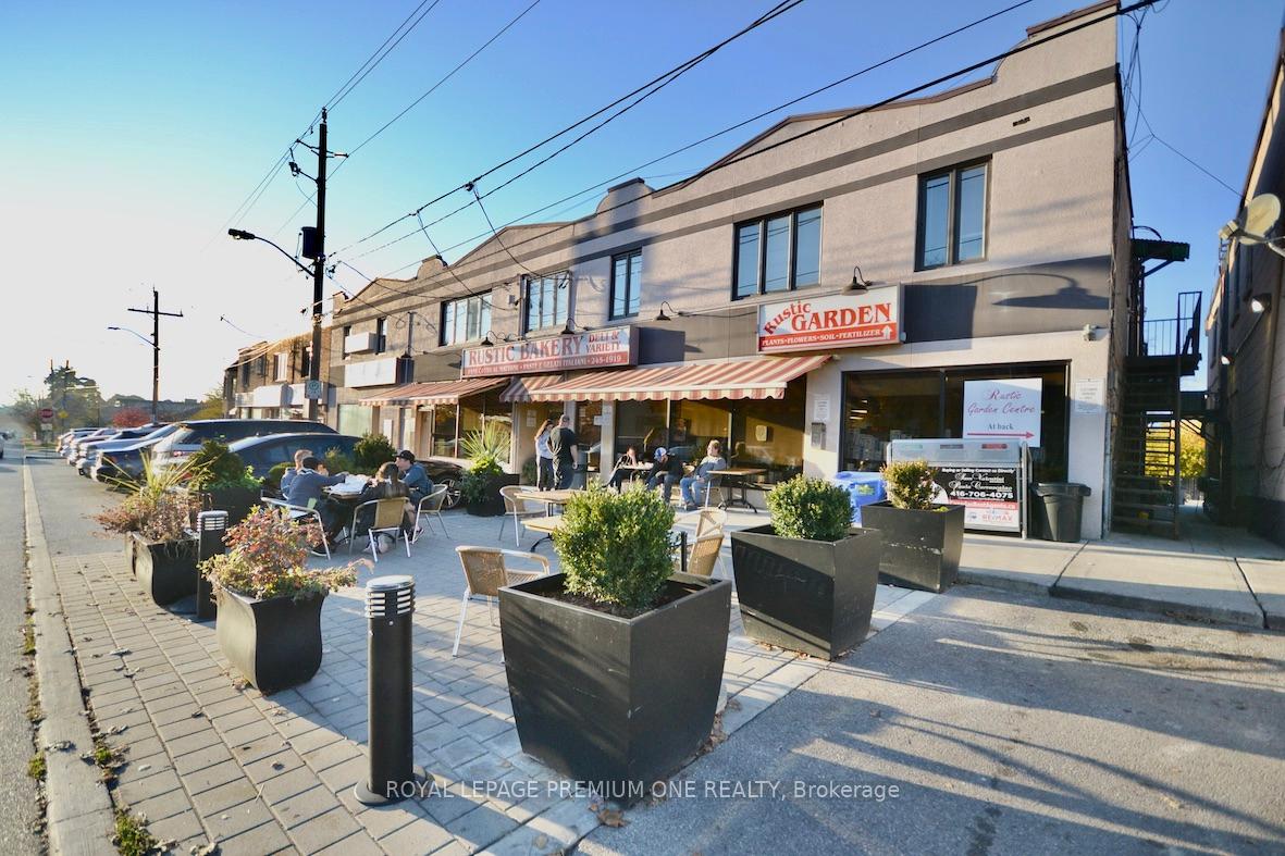 312 Rustic Road C, Toronto W04, ON M6L 1W5 — Toronto W04, Ontario