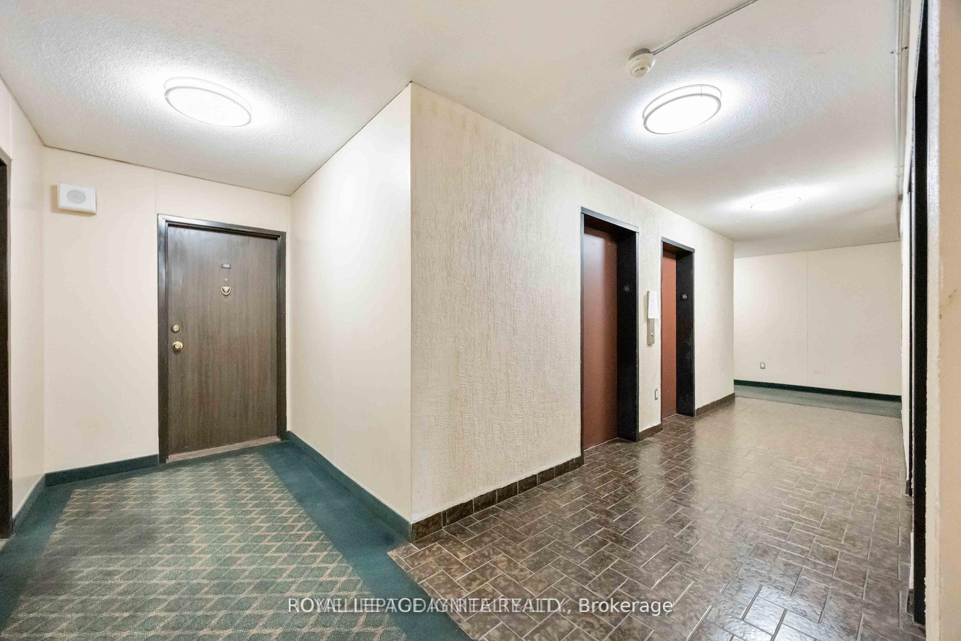 330 Dixon Road 1603, Toronto W09 — photo 3 of 5