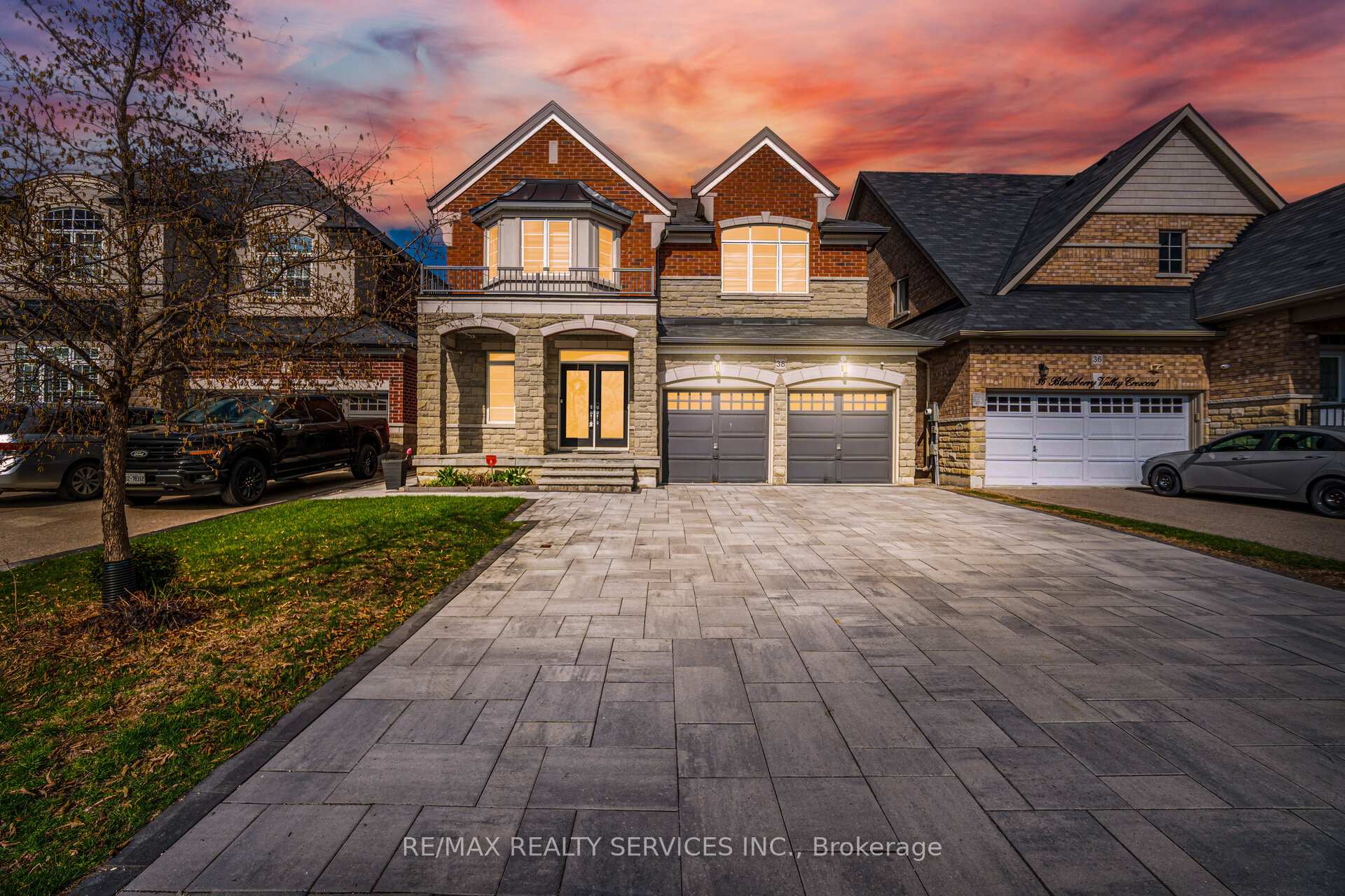 38 Blackberry Valley Crescent, Caledon, ON L7C 3Z9 — Caledon, Ontario