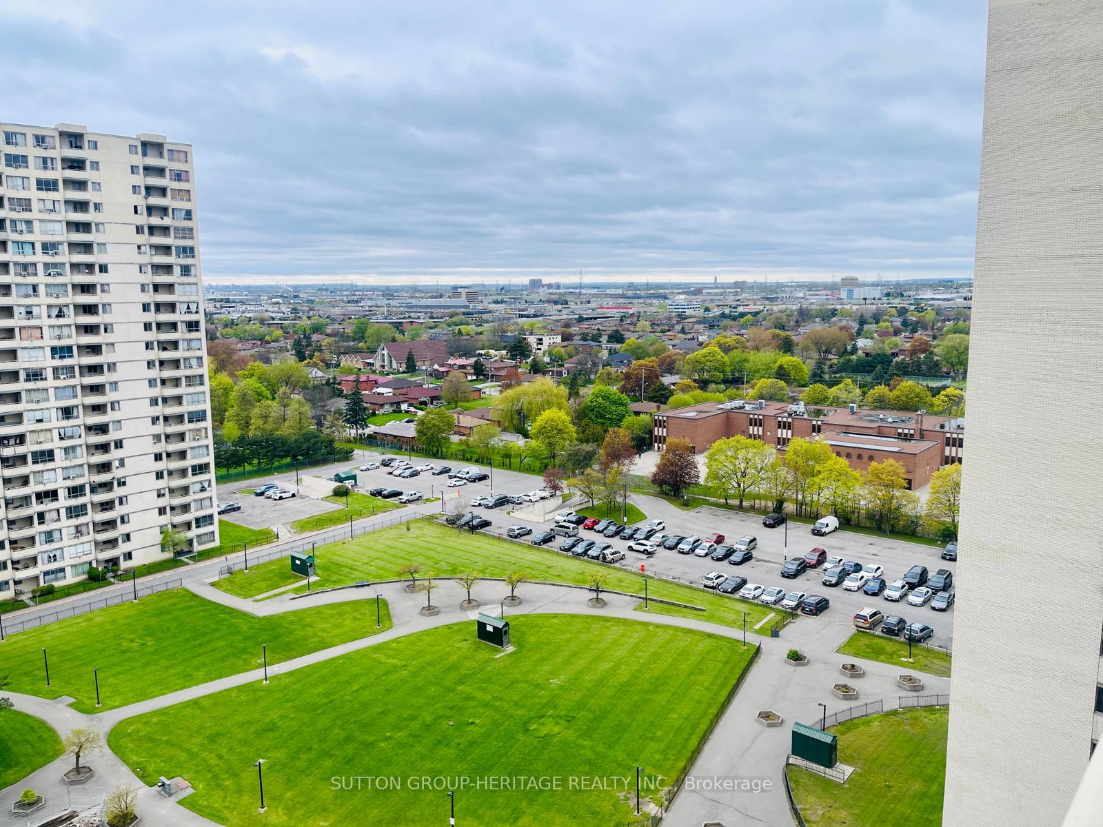 320 Dixon Parkway 1613, Toronto W09 — photo 3 of 5