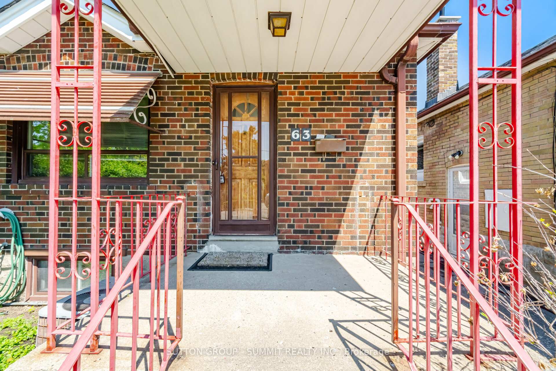 63 Chamberlain Avenue, Toronto W04 — photo 5 of 5