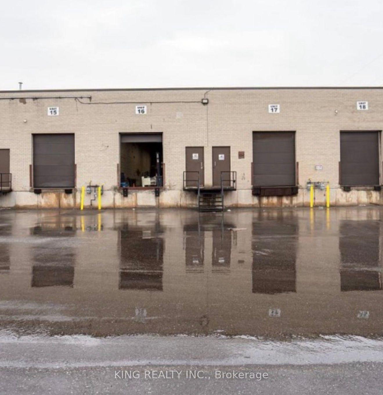 67 Westmore Drive 12, Toronto W10 — photo 2 of 5