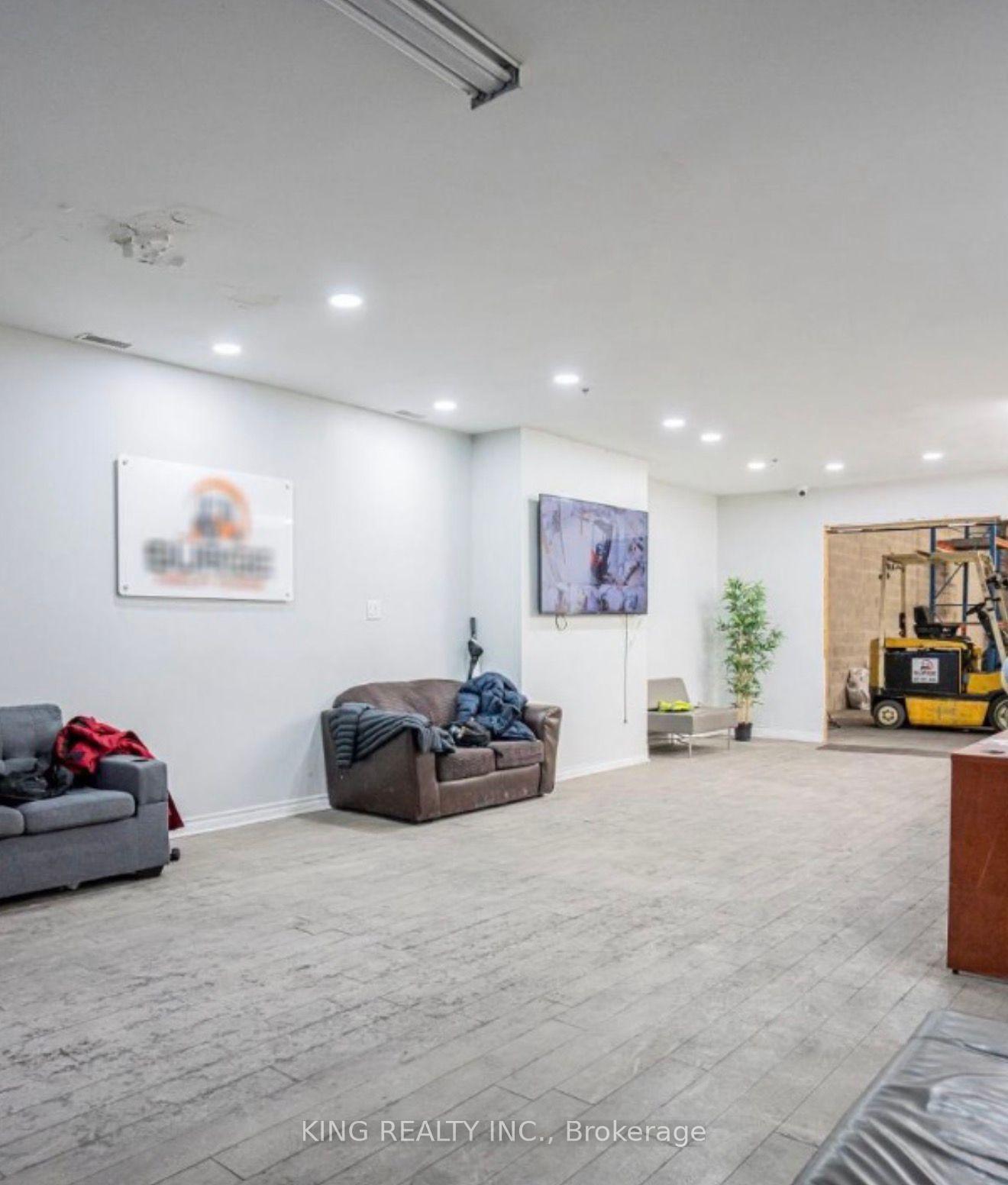 67 Westmore Drive 12, Toronto W10 — photo 5 of 5