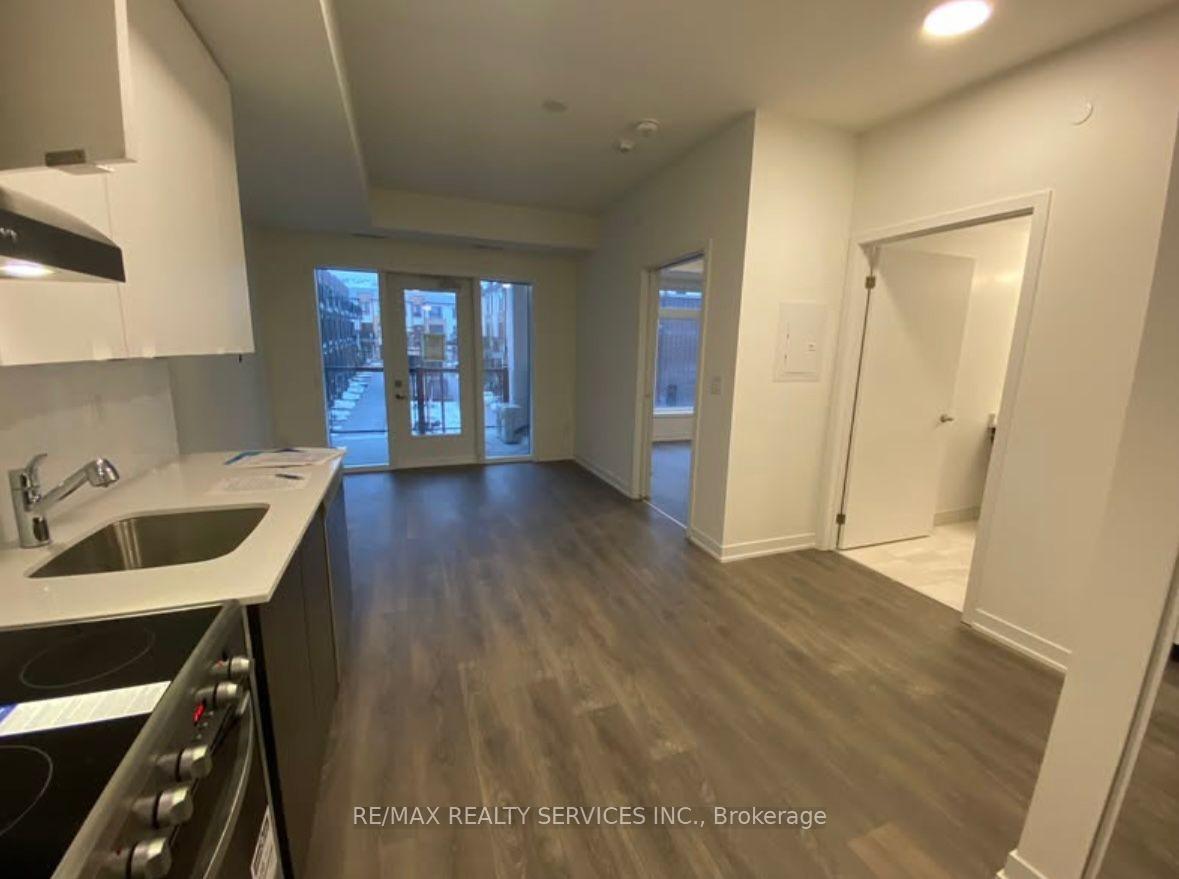 120 Canon Jackson Drive E 211, Toronto W04, ON M6M 0B8 — Toronto W04, Ontario
