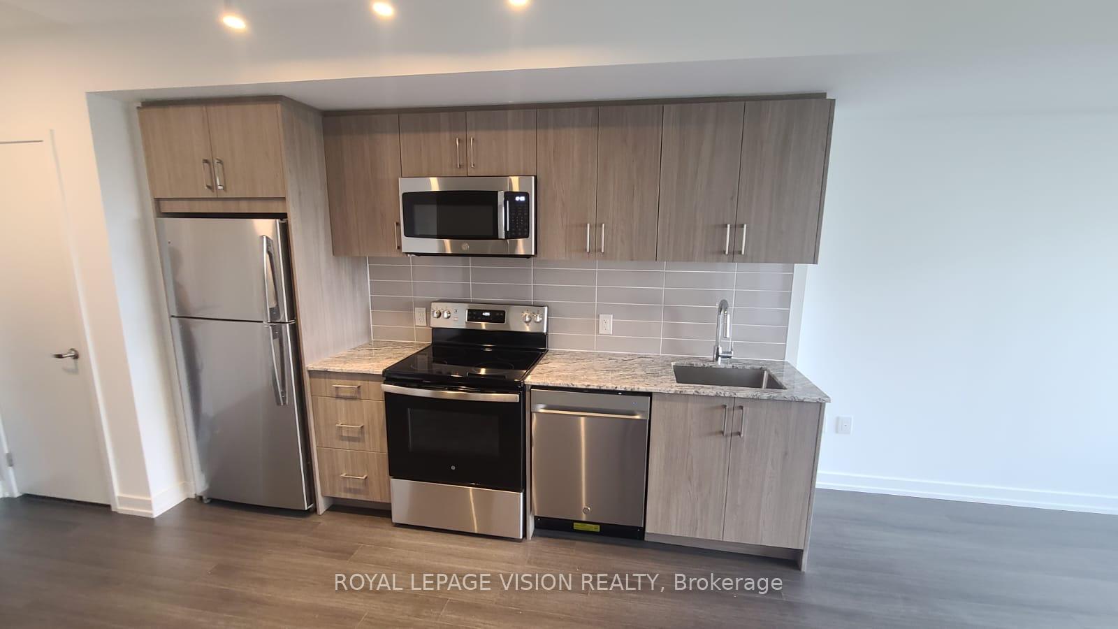 4010 Eglinton Avenue W 508, Toronto W09 — photo 4 of 5