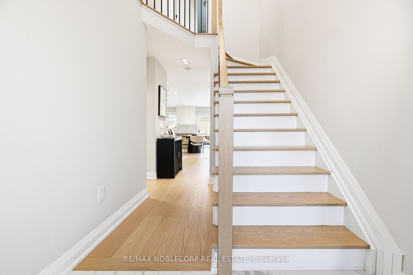 17 Senator Way, Caledon — photo 3 of 5