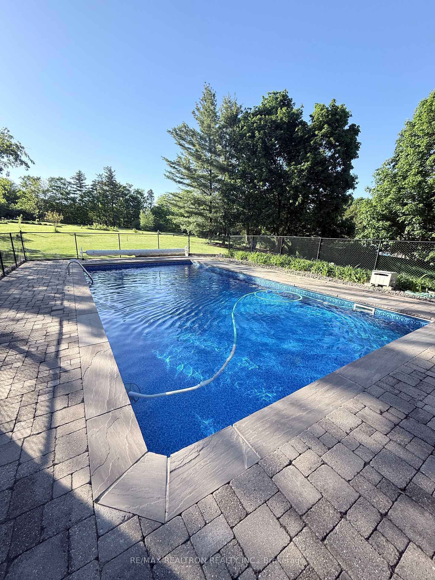 26 Kennedy Road, Caledon, ON L7C 2A7 — Caledon, Ontario
