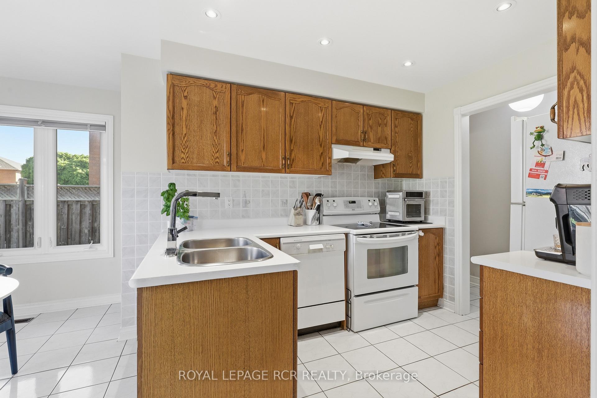 50 Whitbread Avenue, Caledon — photo 4 of 5