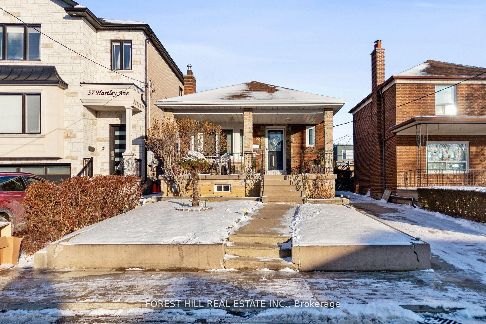 55 Hartley Avenue Main, Toronto W04, ON M6E 4E9 — Toronto W04, Ontario