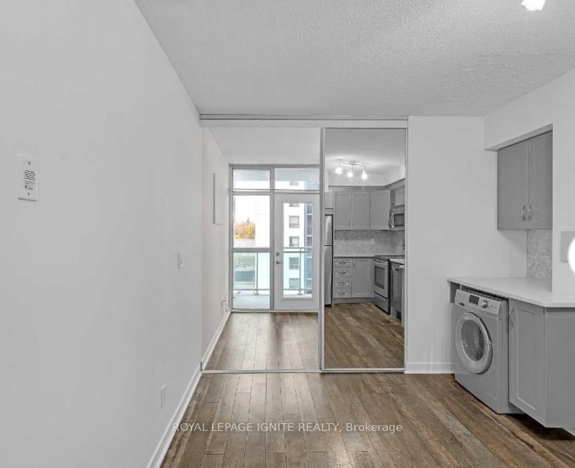 2464 Weston Road 508, Toronto W04 — photo 3 of 5