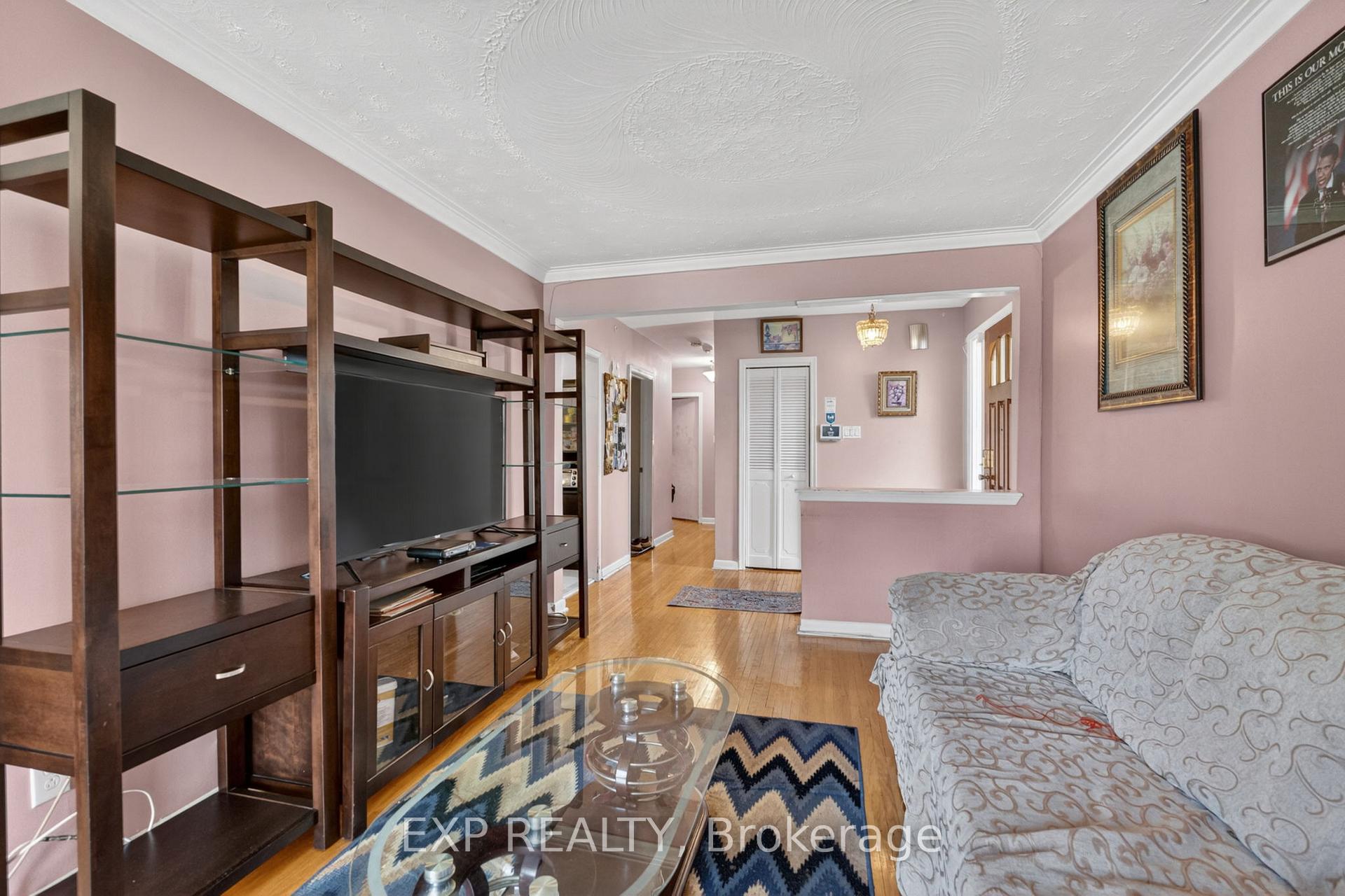 64 Bridesburg Drive, Toronto W09 — photo 5 of 5