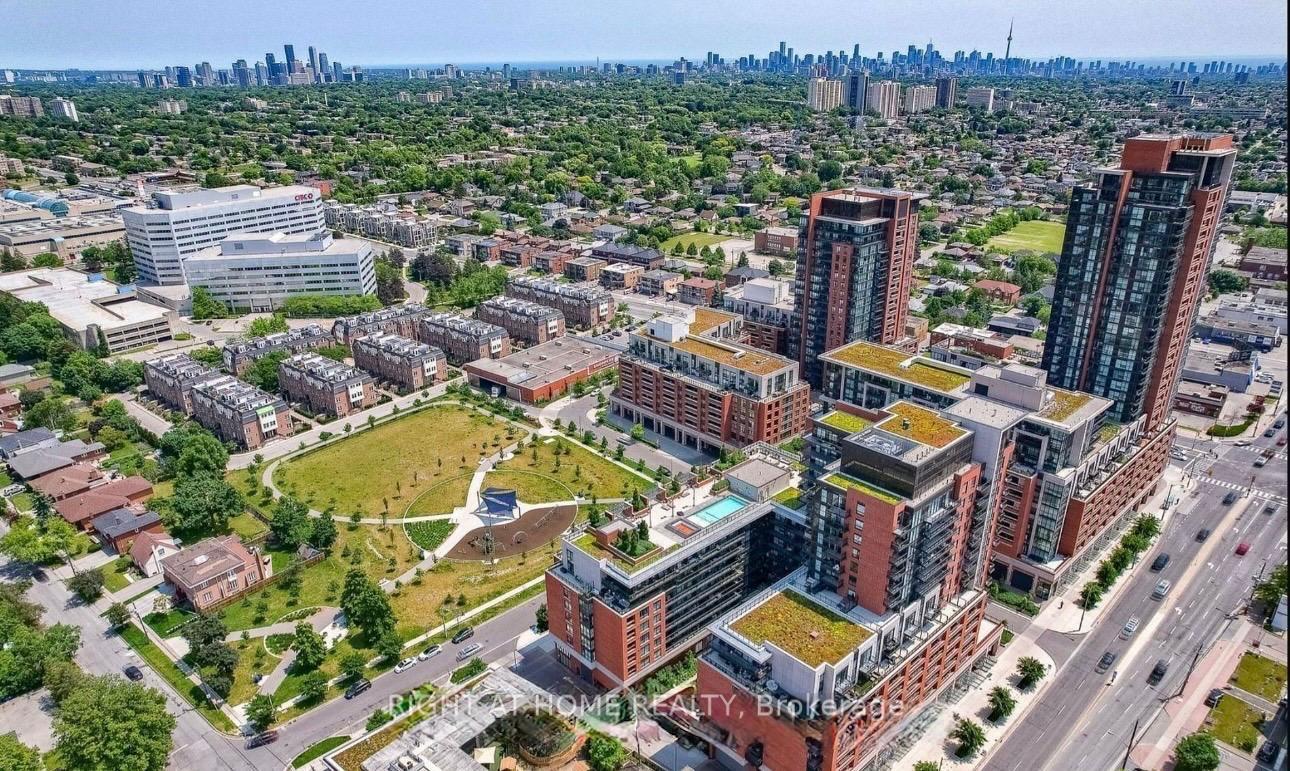 3091 Dufferin Street 608, Toronto W04 — photo 2 of 5