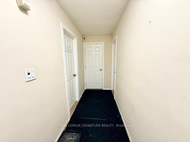 77 Porterfield Road, Toronto W10 — photo 3 of 5