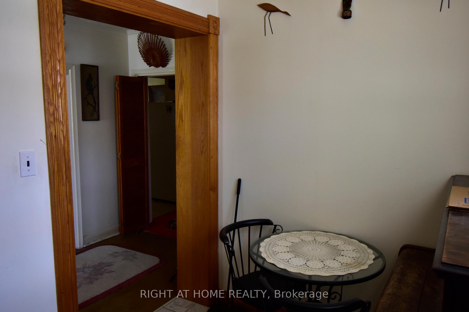2436 Islington Avenue, Toronto W10 — photo 4 of 5