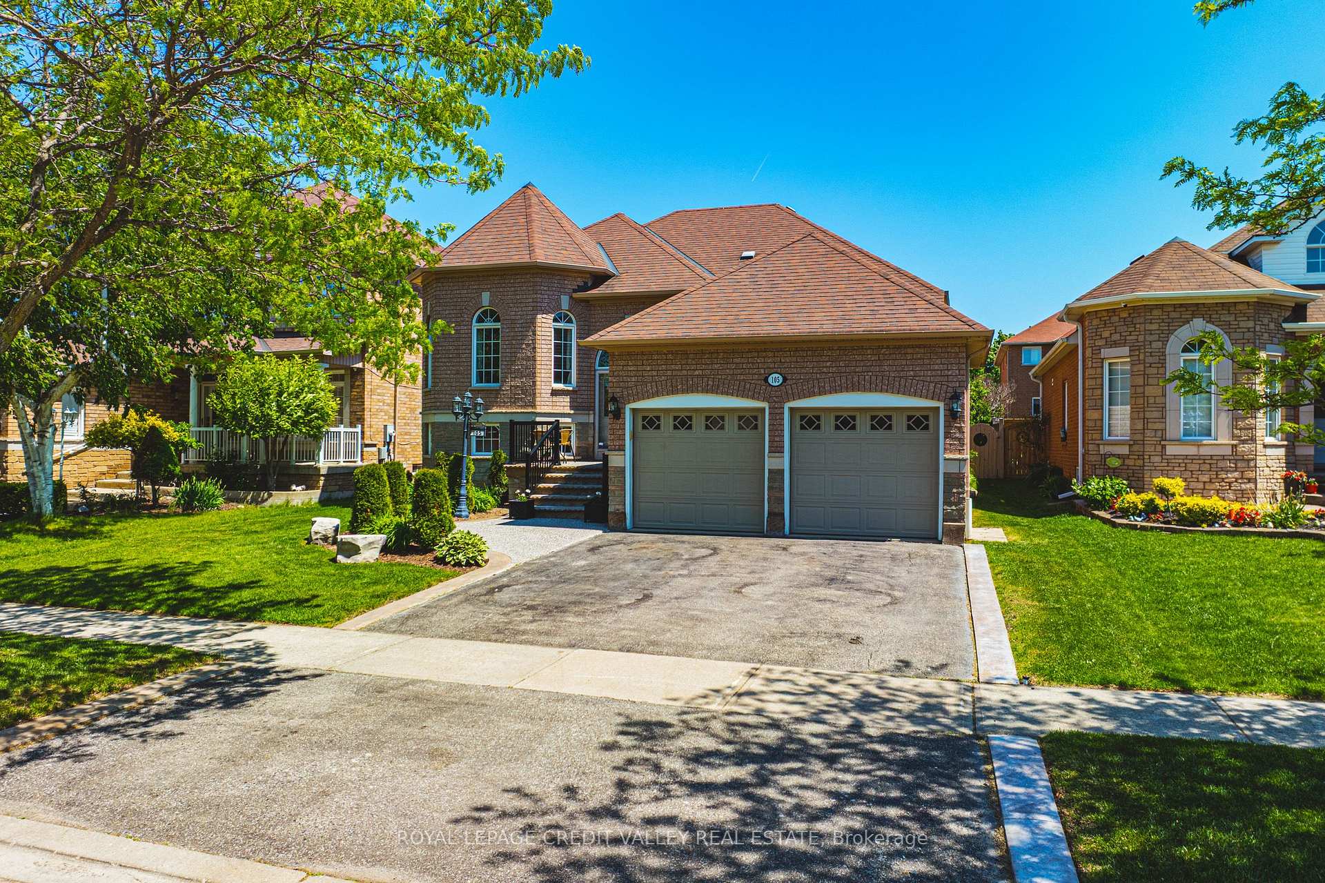 105 Pinebrook Circle, Caledon, ON L7C 1C5 — Caledon, Ontario