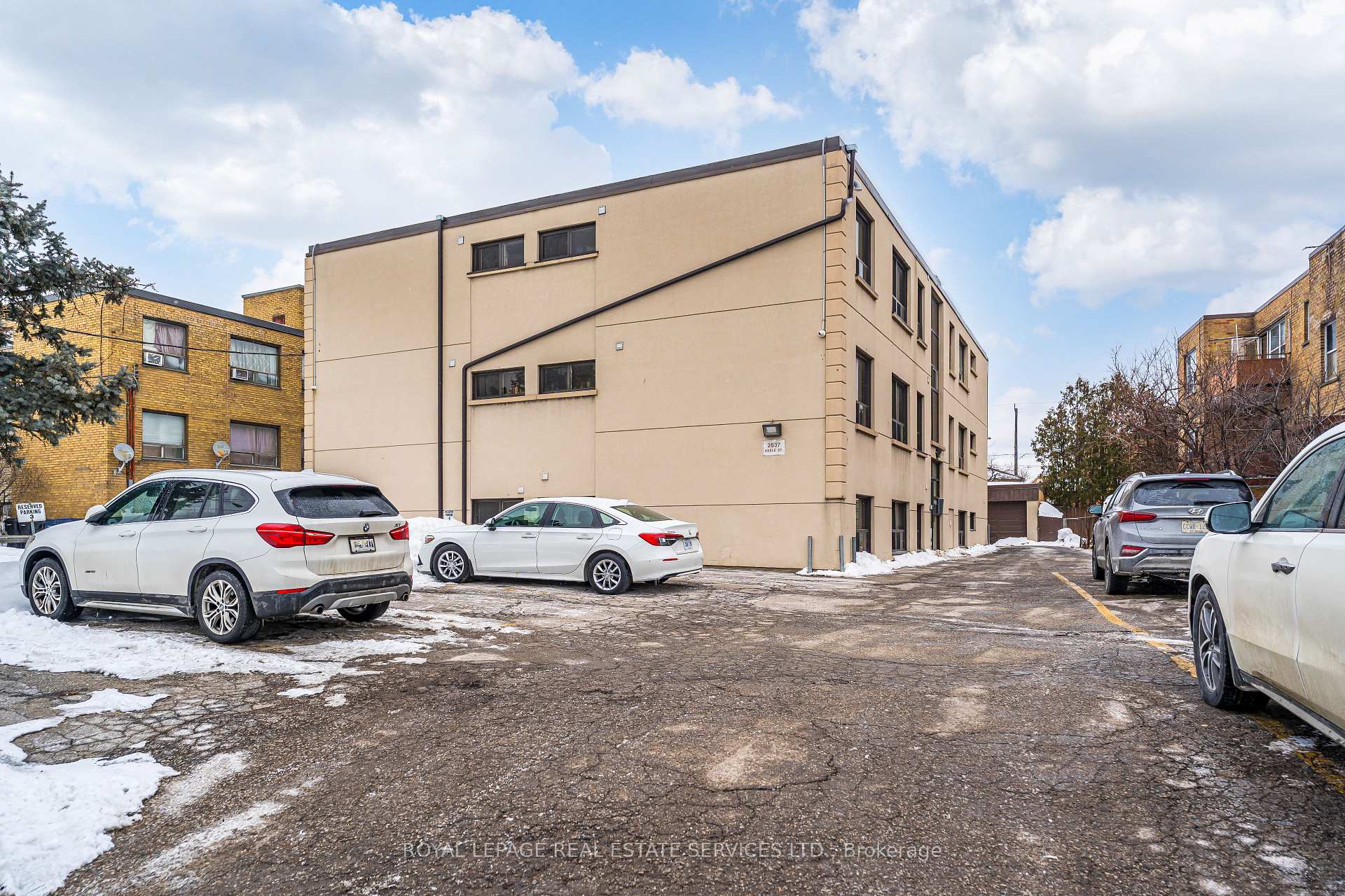 2637 Keele Street 2, Toronto W04 — photo 2 of 5