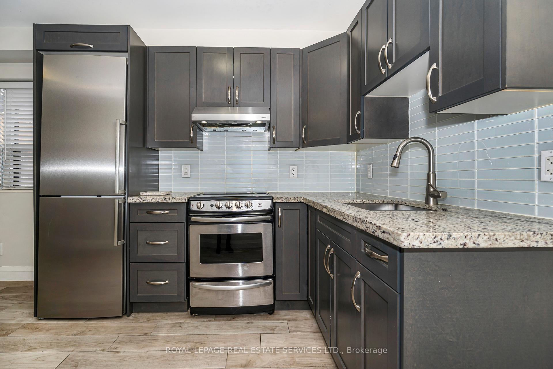 2637 Keele Street 2, Toronto W04 — photo 4 of 5