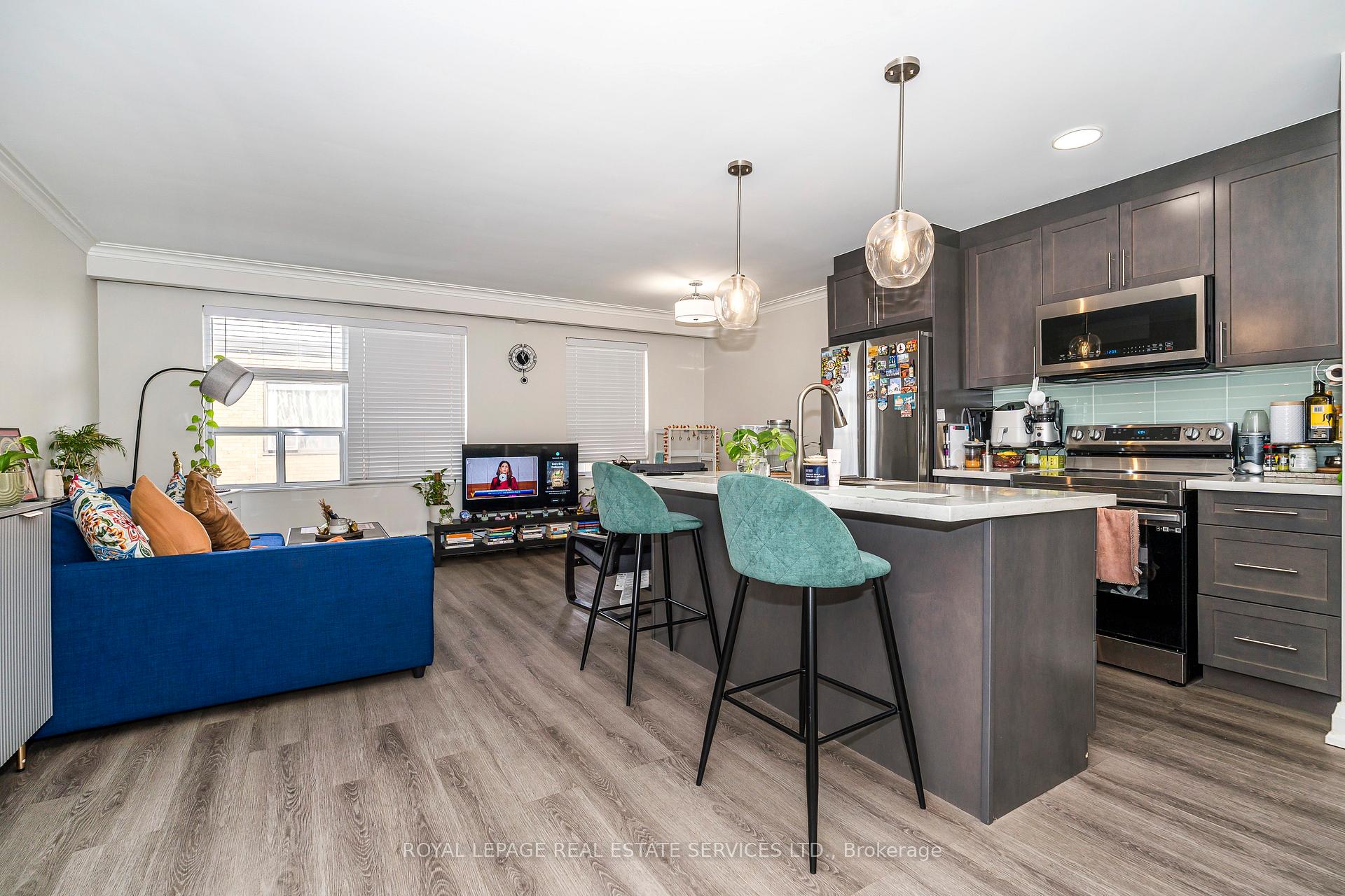 2637 Keele Street E 9, Toronto W04, ON M6L 2P2 — Toronto W04, Ontario