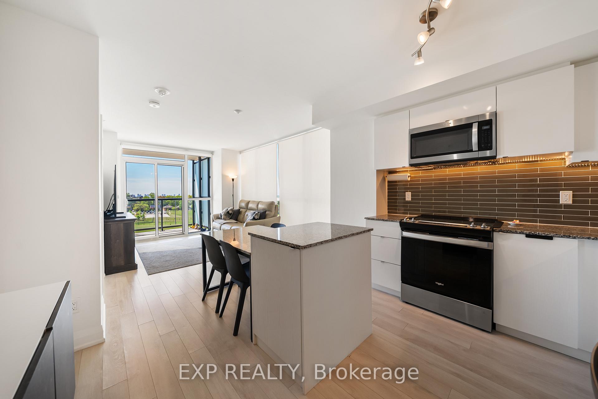 1461 Lawrence Avenue W 610, Toronto W04 — photo 3 of 5