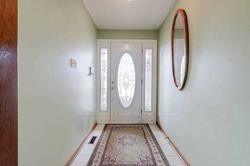 35 Kingsplate Crescent, Toronto W10 — photo 3 of 5