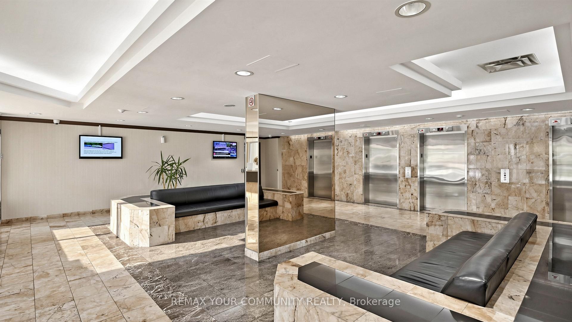 1 Rowntree Road 1215, Toronto W10 — photo 4 of 5