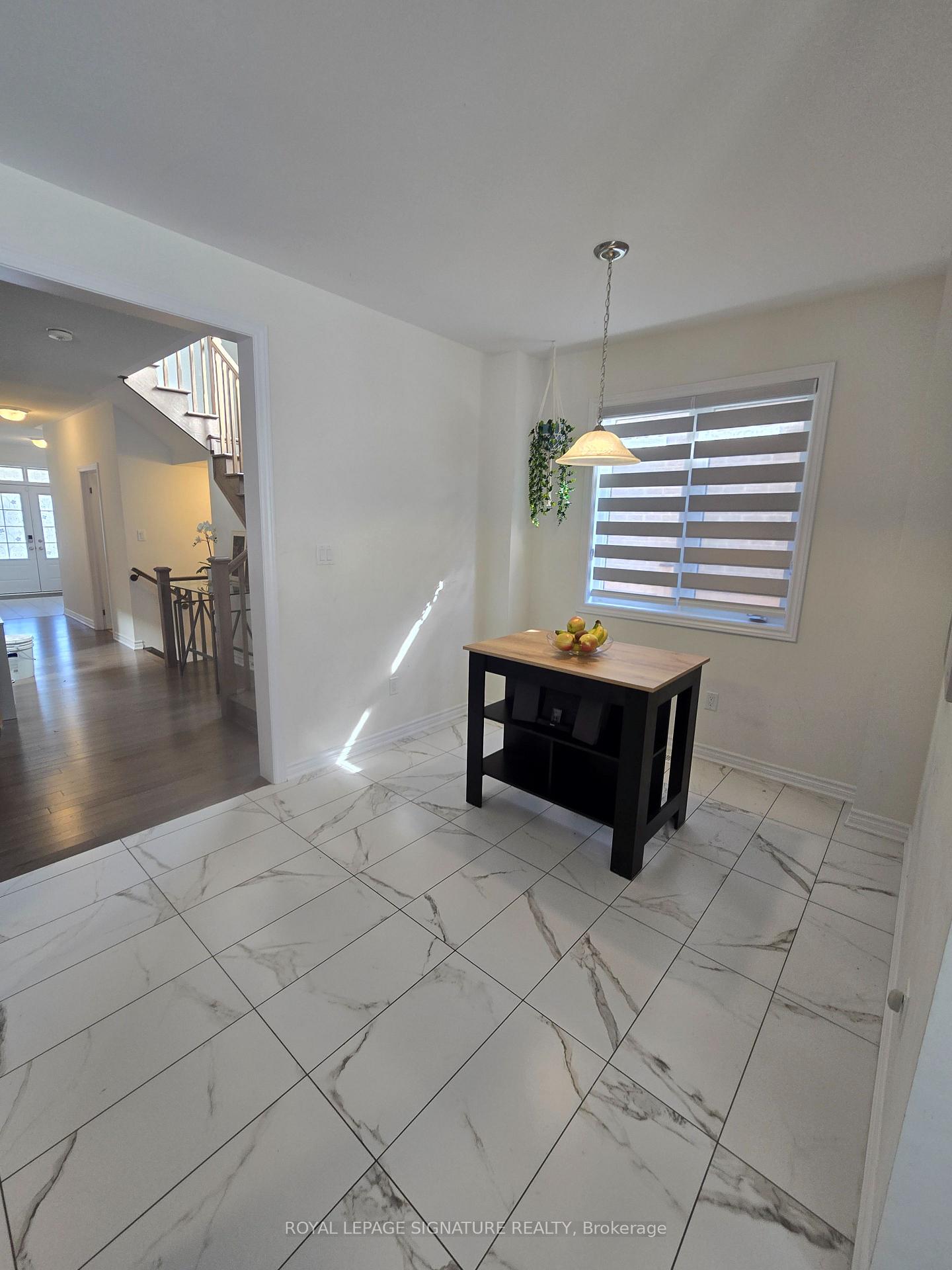30 Spinland Street, Caledon — photo 3 of 5