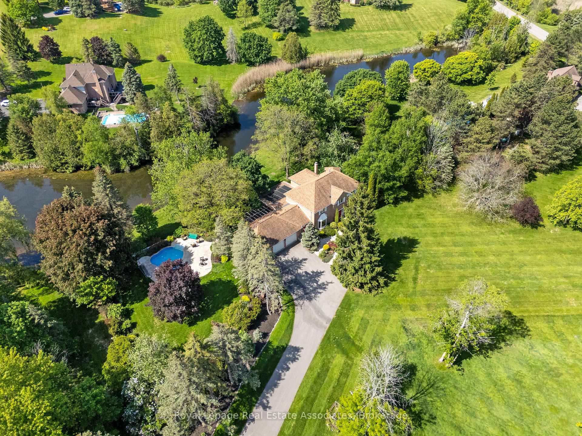 4 Wolf Crescent, Caledon — photo 3 of 5