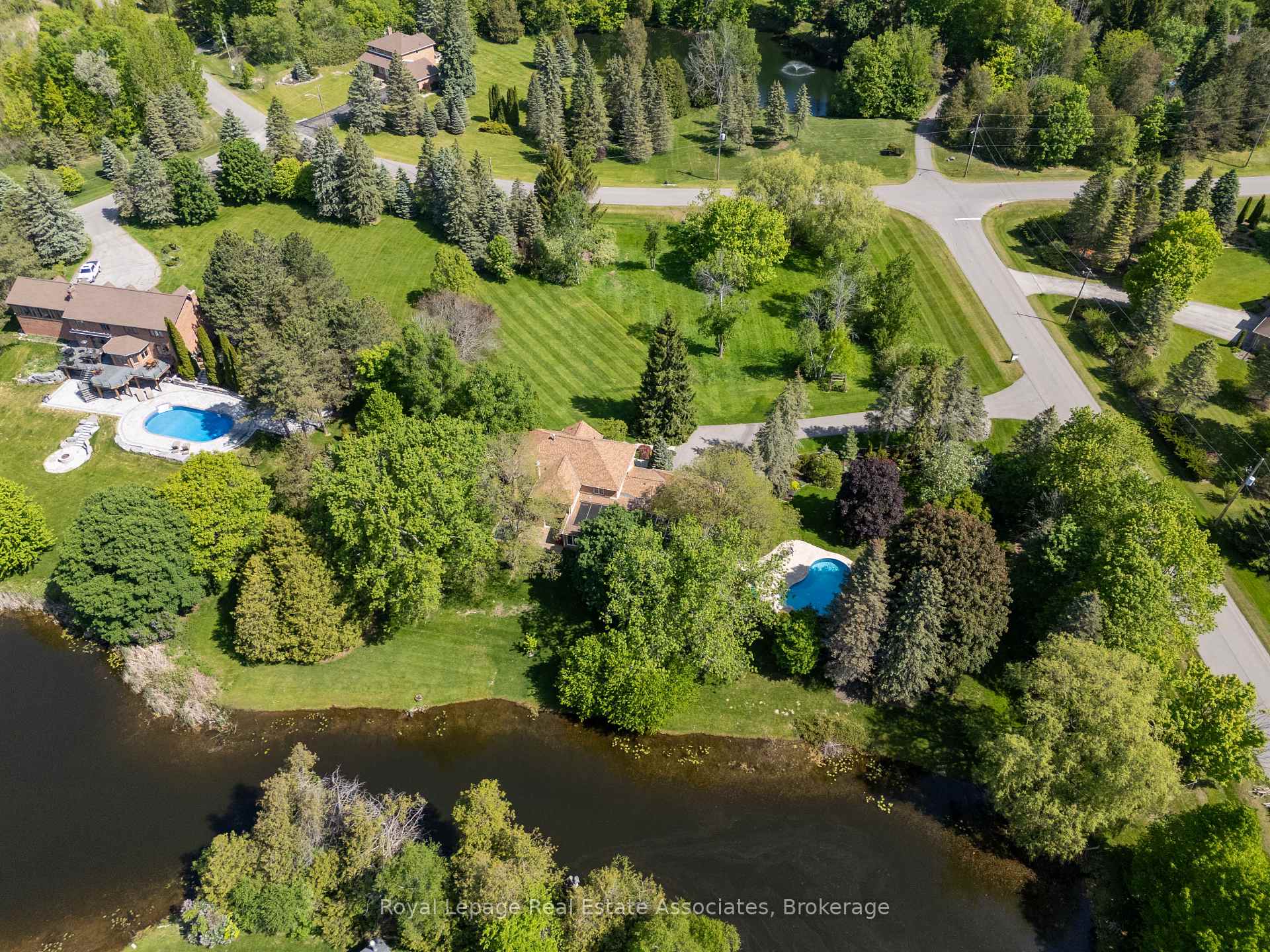 4 Wolf Crescent, Caledon — photo 4 of 5