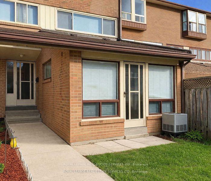 254 John Garland Boulevard 150, Toronto W10 — photo 3 of 5