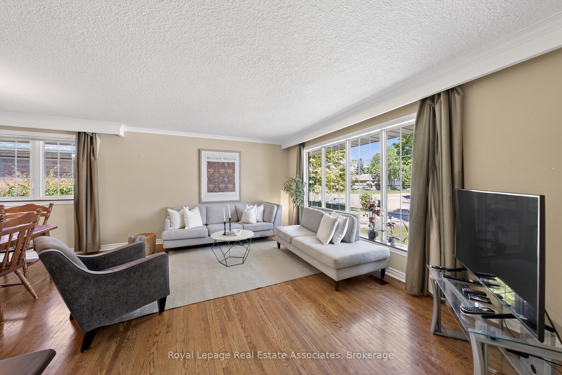 141 The Westway N/A, Toronto W09 — photo 4 of 5