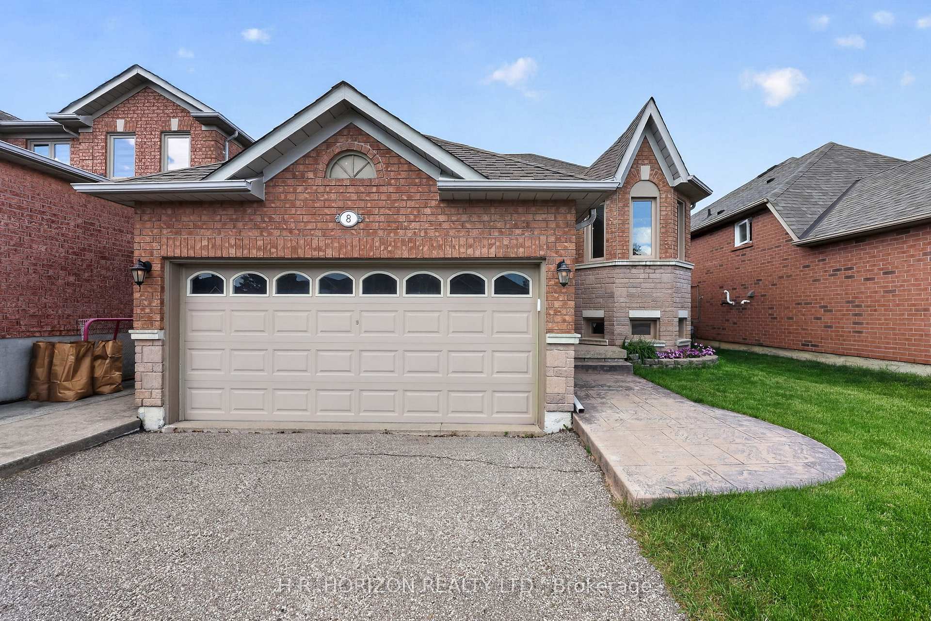8 Schaefer Place, Caledon — photo 2 of 5
