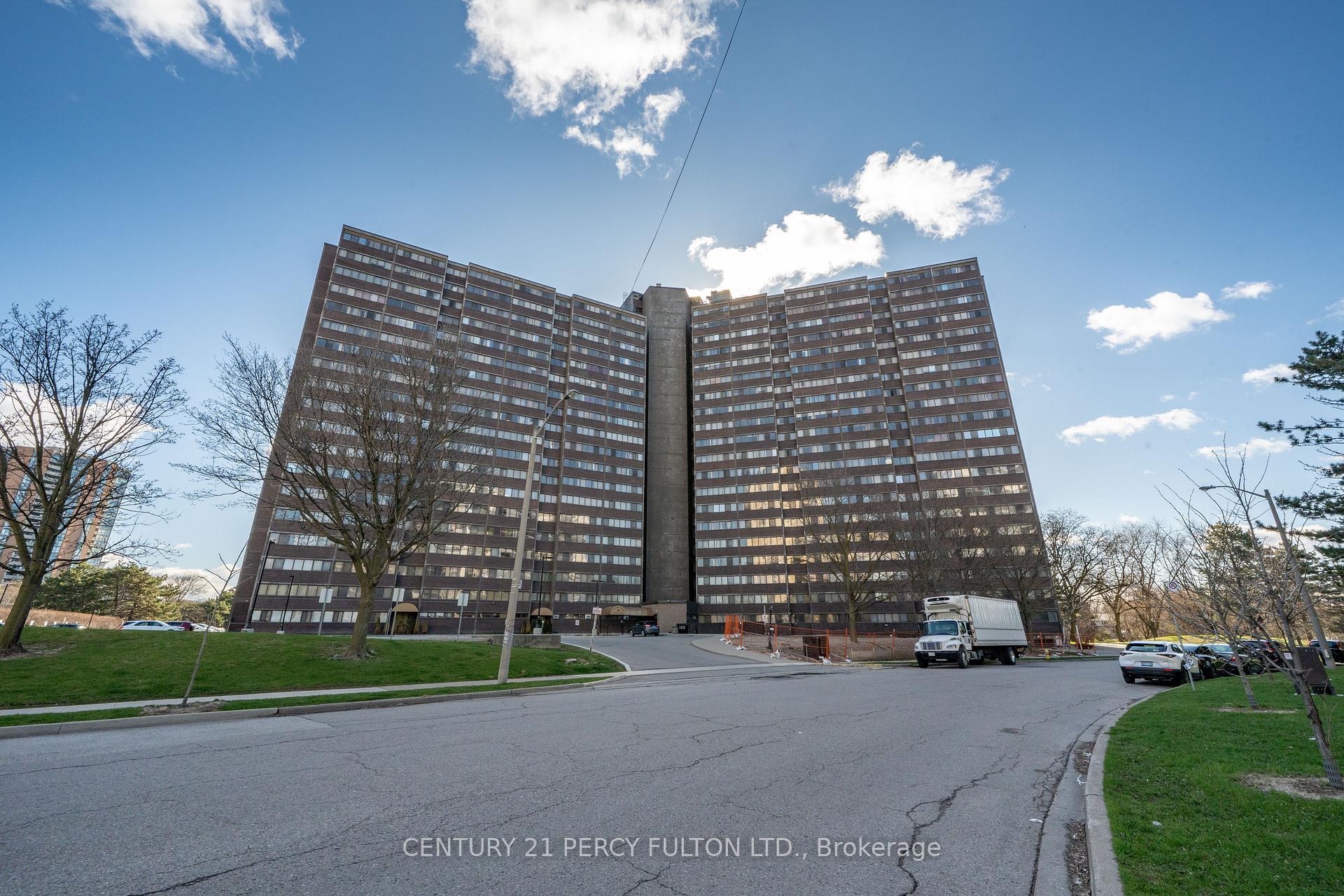 11 Wincott Drive PH 12, Toronto W09, ON M9R 2R9 — Toronto W09, Ontario