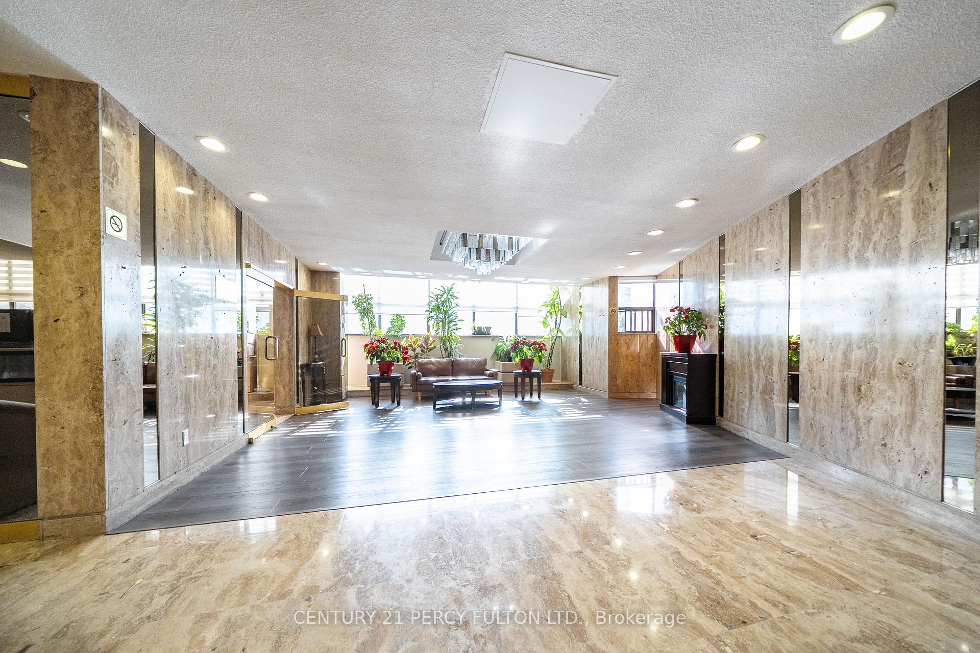 11 Wincott Drive PH 12, Toronto W09 — photo 5 of 5