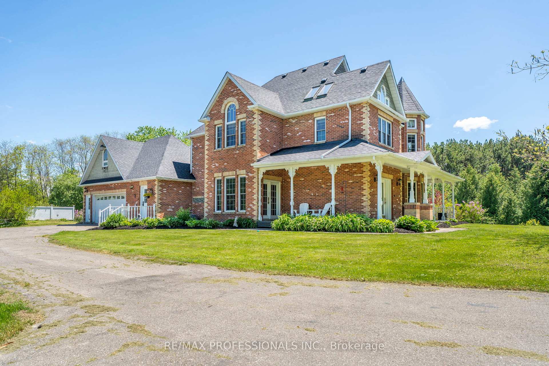 18655 Heart Lake Road, Caledon — photo 2 of 5