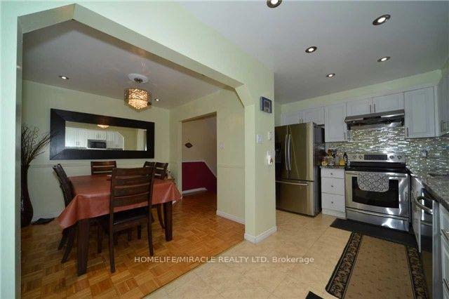 6444 Finch Avenue W 194, Toronto W10 — photo 3 of 5
