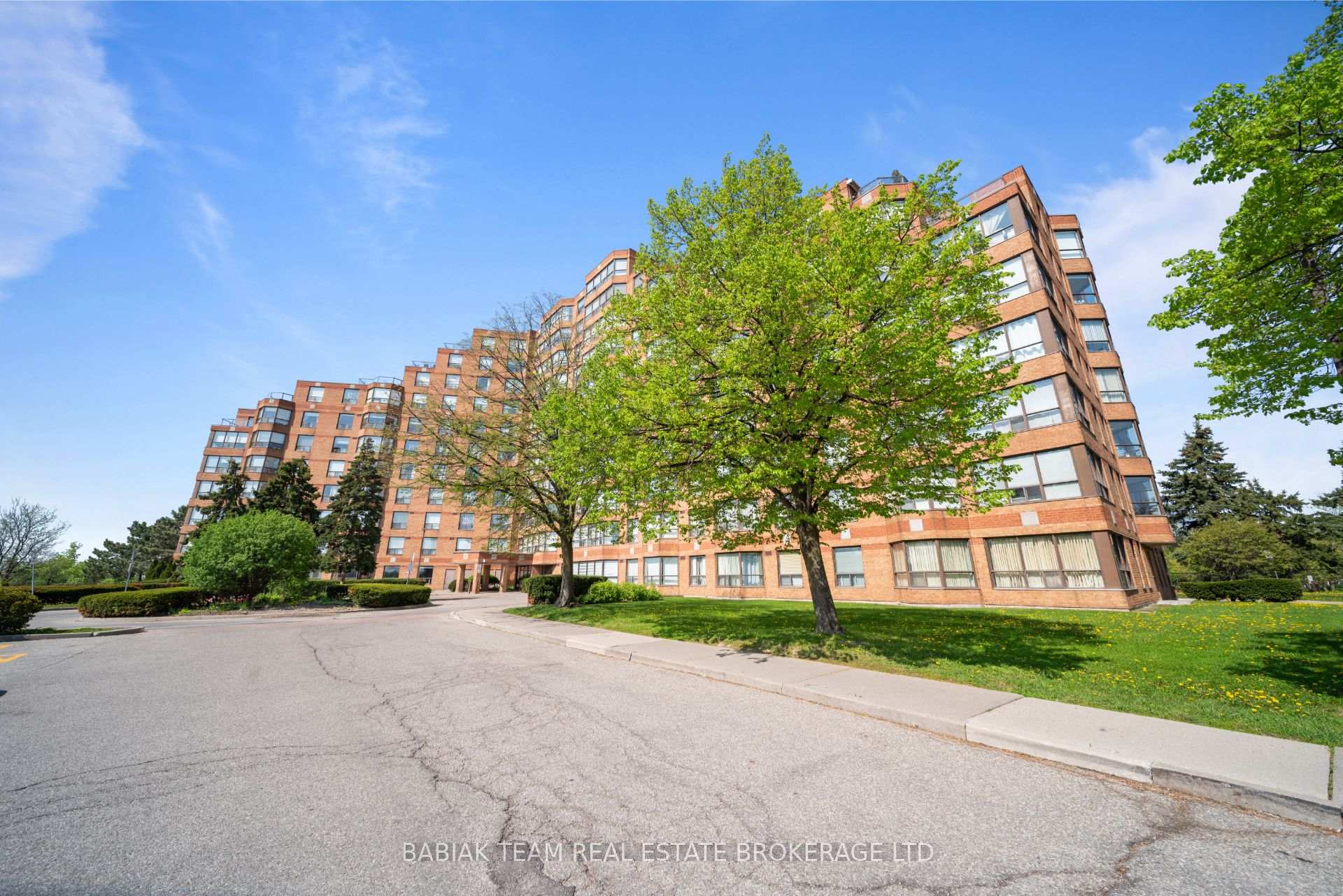 6 Humberline Drive 202, Toronto W10, ON M9W 6X8 — Toronto W10, Ontario