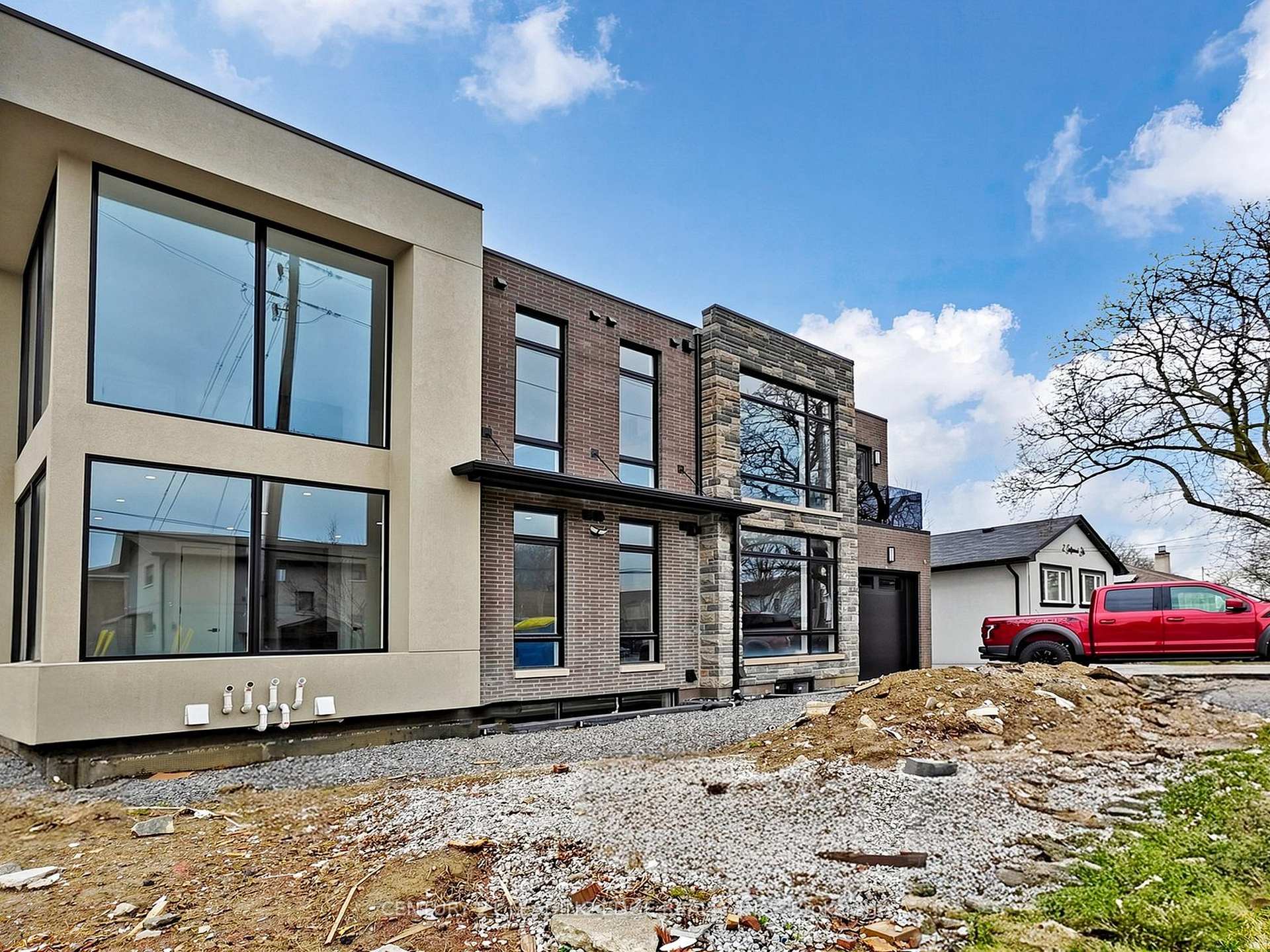 170 Dixon Road 1, Toronto W09 — photo 2 of 2