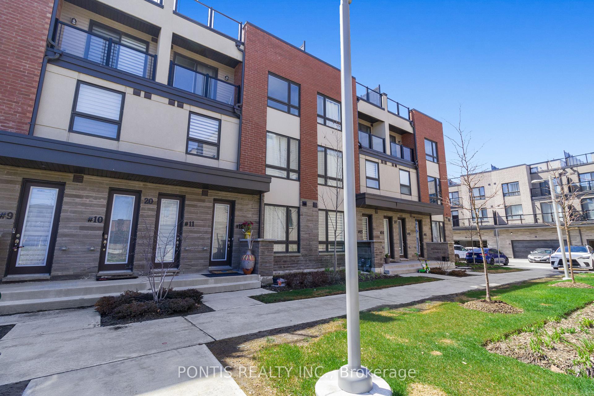 20 Woodstream Drive 12, Toronto W10, ON M9W 0G1 — Toronto W10, Ontario