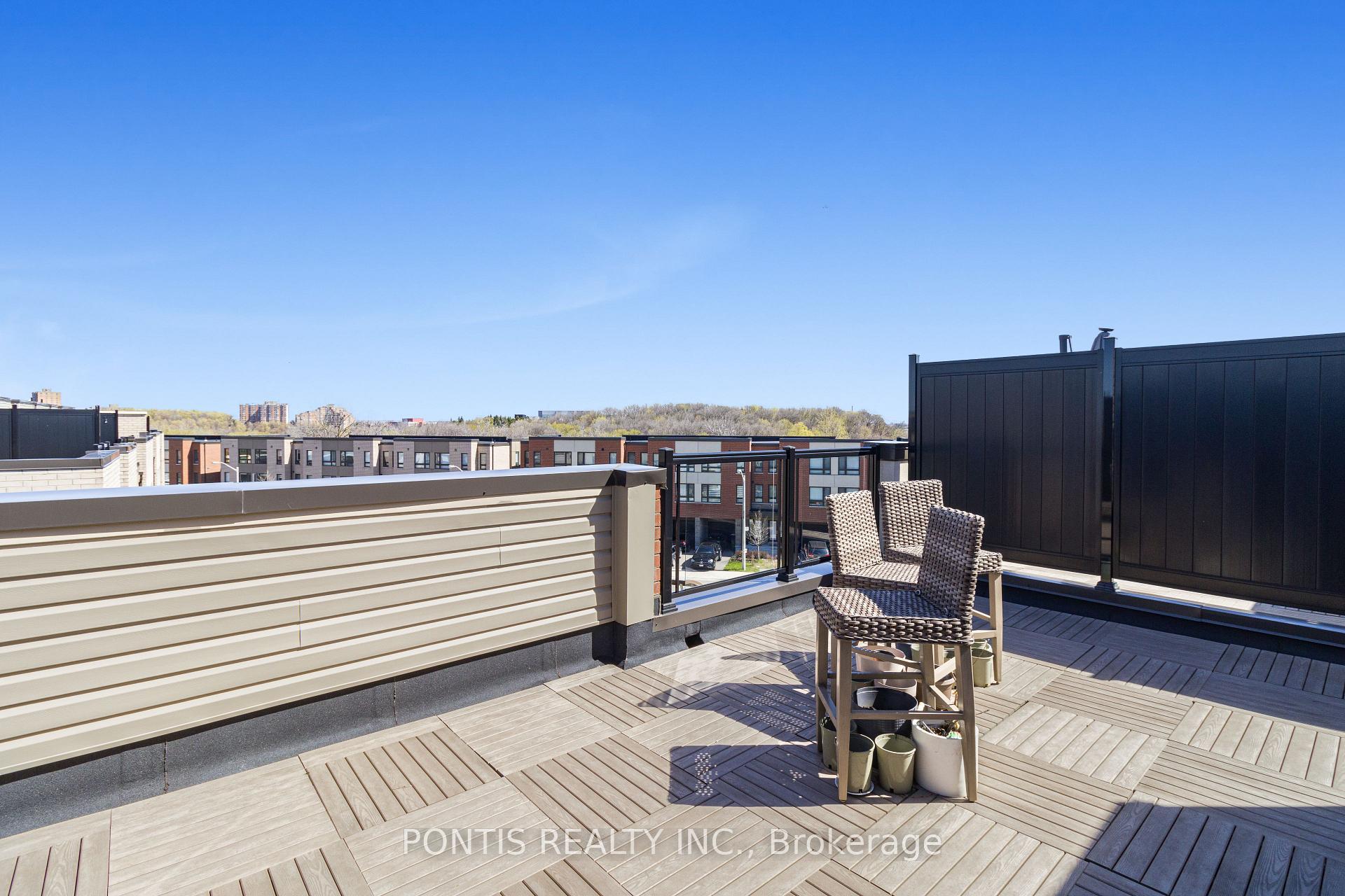 20 Woodstream Drive 12, Toronto W10 — photo 3 of 5